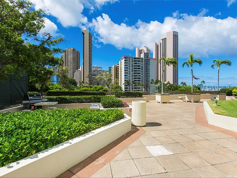 1650 Ala Moana Blvd #1613 — Photo 21