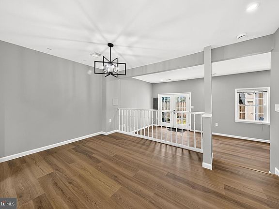 5th image of 9093 Wharton Ct