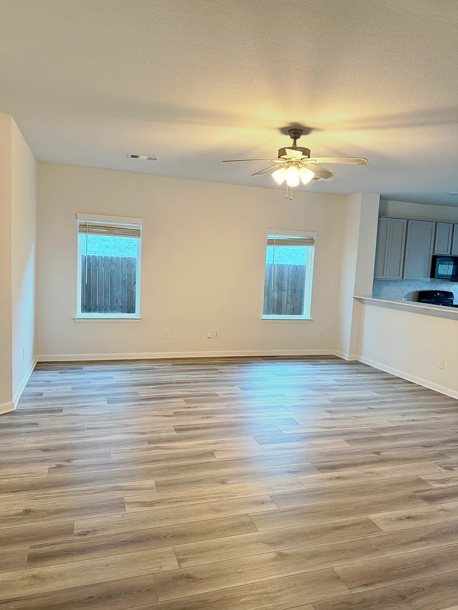 Building Photo - 2075 Hartley Dr