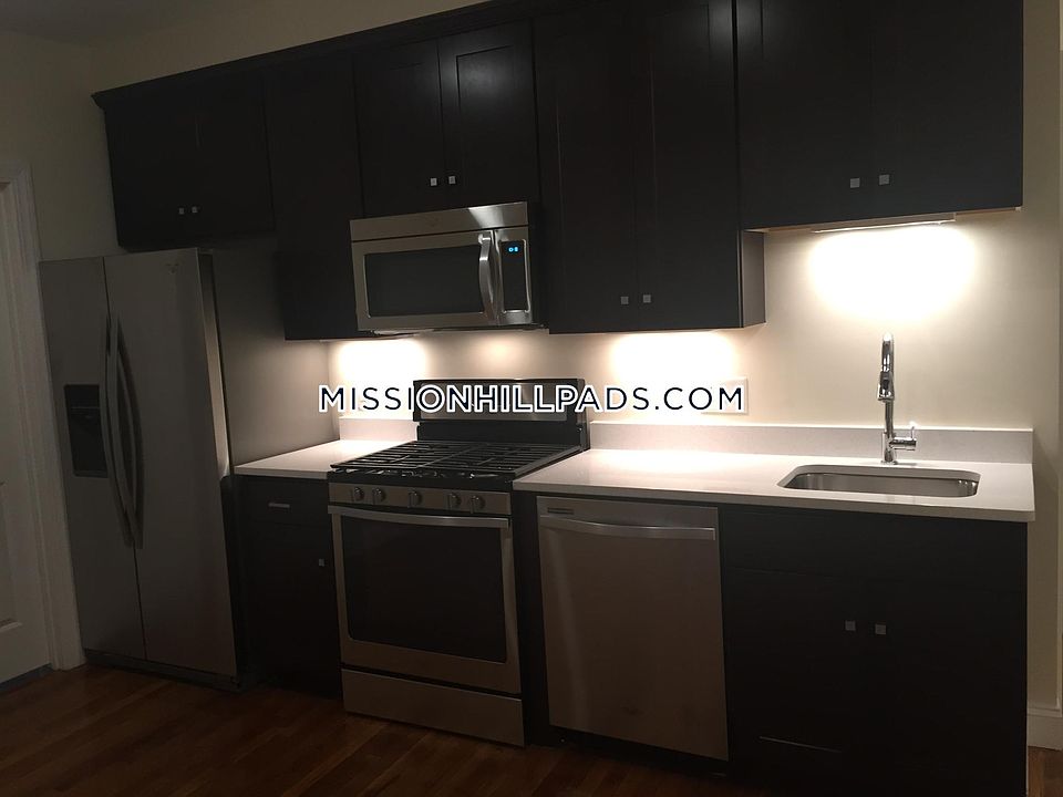 2nd image of 830 Huntington Ave #1DA