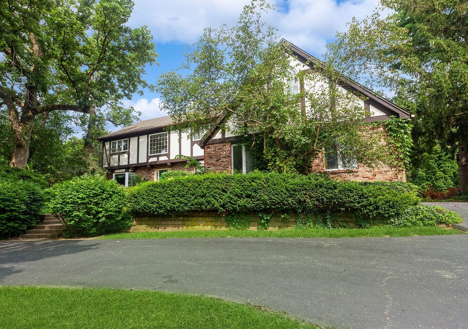 1608 Hedg Ct, Naperville, IL 60565 | Zillow