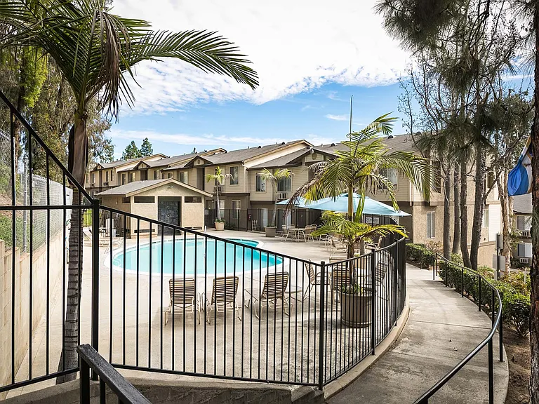 Stone Ridge — Photo 1