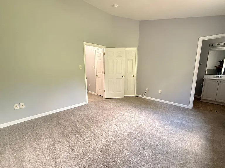 100 Colts Neck Dr — Photo 21