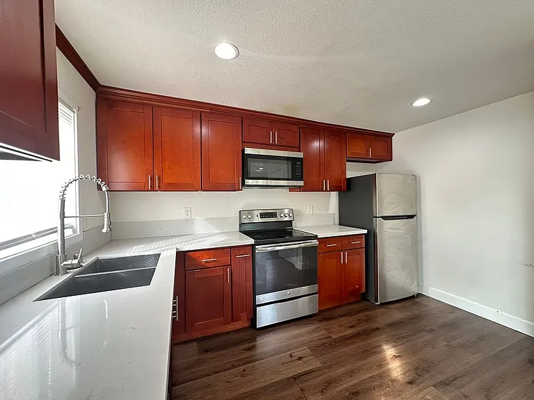 640 Todhunter Ave — Photo 7