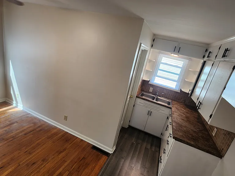 2228 SW Macvicar Ave — Photo 3
