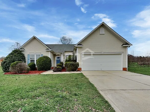 7001 Broad Leaf Ct, Indian Trail, NC 28079