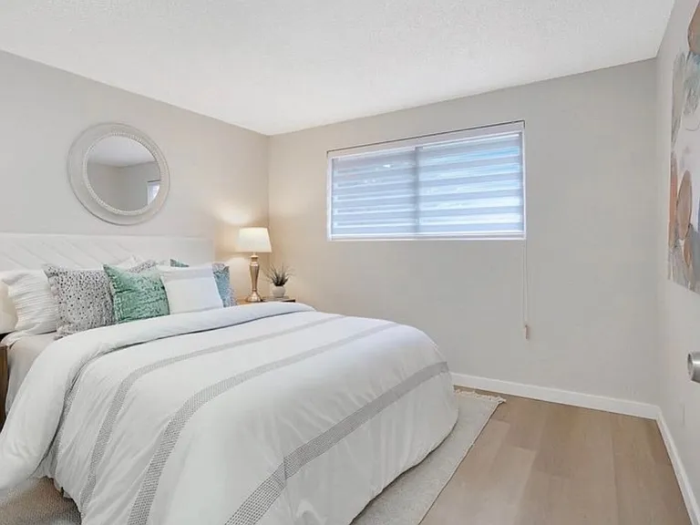 2347 Lee St SE — Photo 7