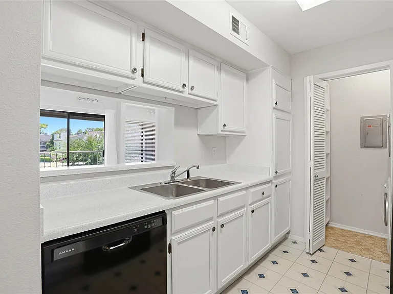 2025 Augusta Dr #804 — Photo 9