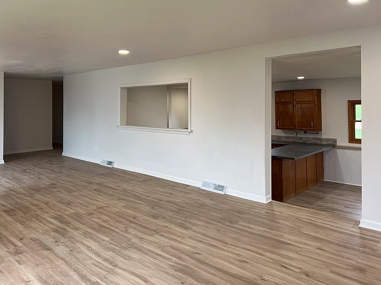 1517 Grant St — Photo 5
