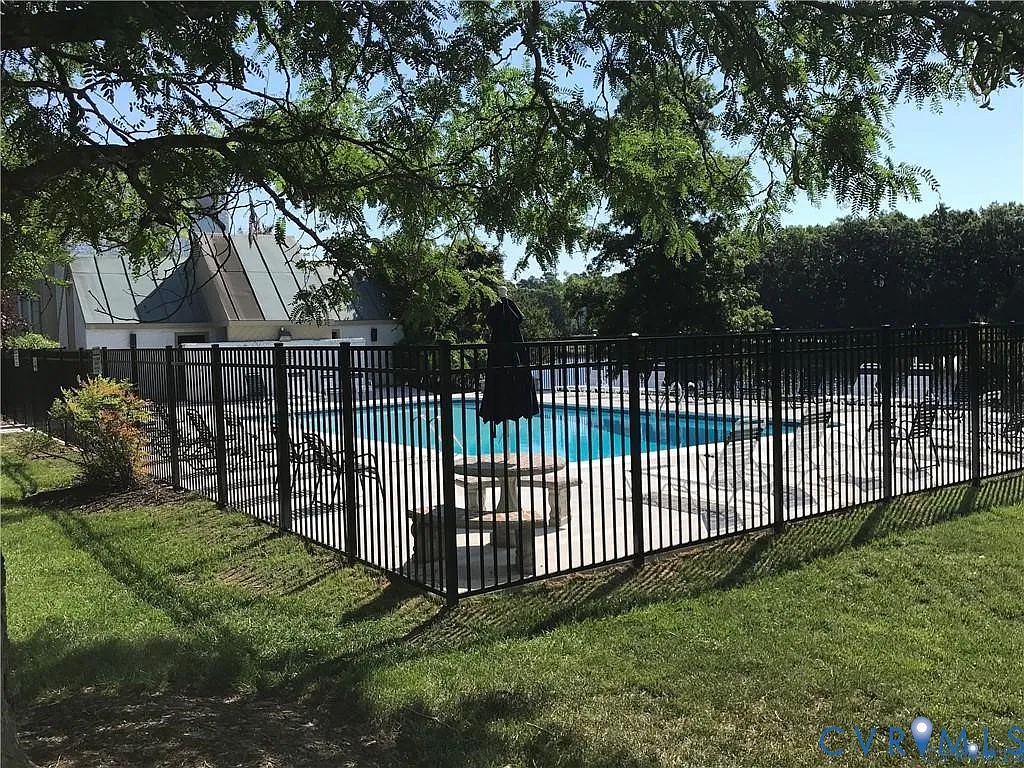 Building Photo - 2701 Main Sail Ct