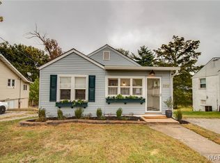 2717 Grovelin St, Godfrey, IL