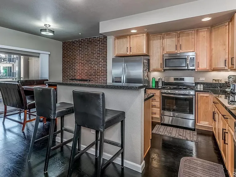6997 W Virginia Ave — Photo 3