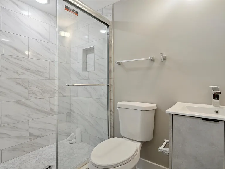 1513 Seybert St #1A — Photo 15