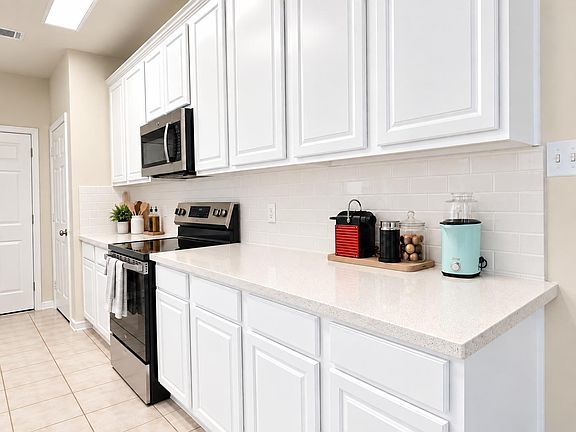 5th image of 39 S Camellia Grove Cir