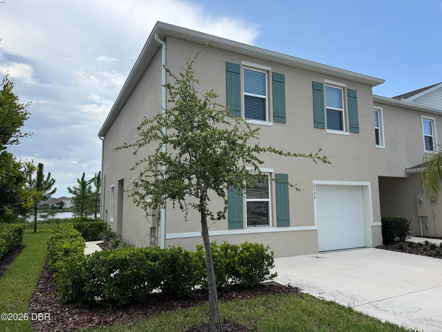 3 bed, 2.5 bath, 1840 sqft, $2,000 — Photo 2