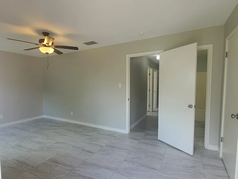 2515 Boston St — Photo 9