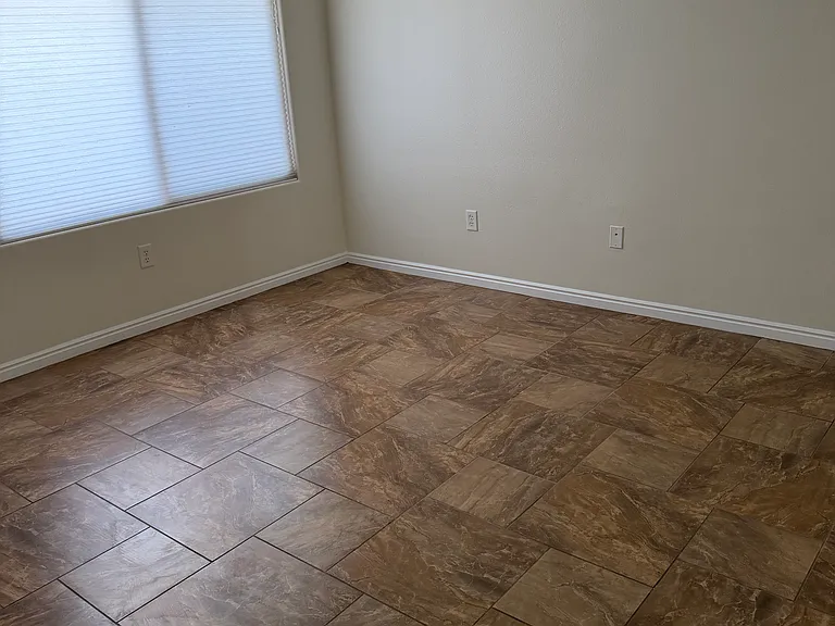 2196 N Silverstone Way — Photo 16