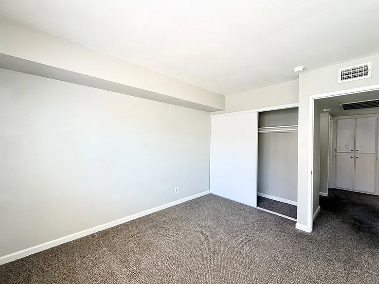 1405 Vegas Valley Dr #298 — Photo 22