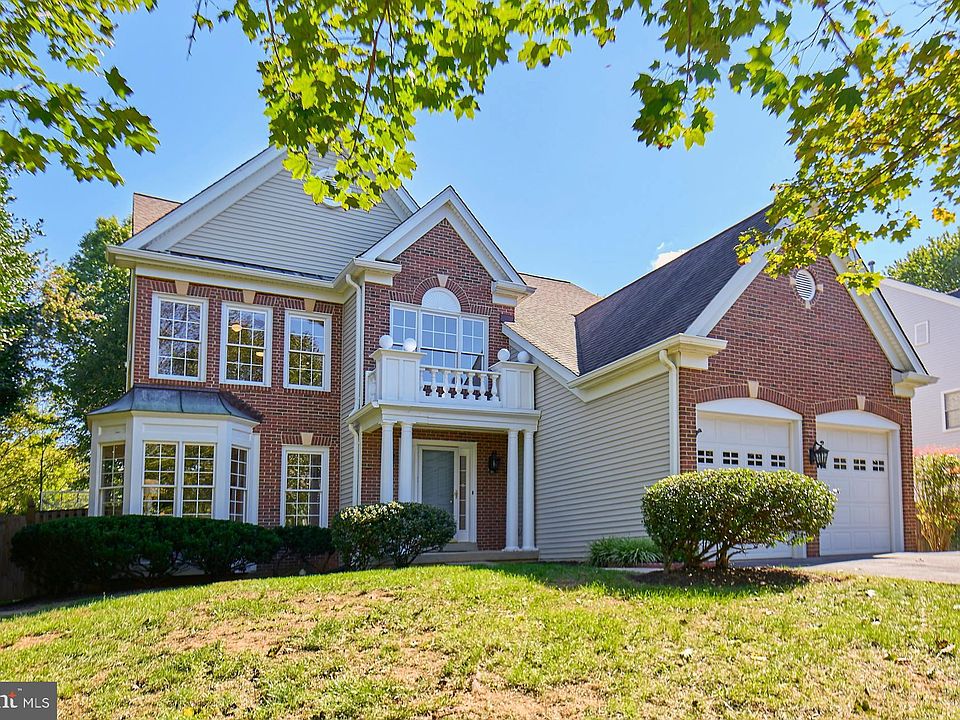 1st image of 2561 Holly Manor Dr