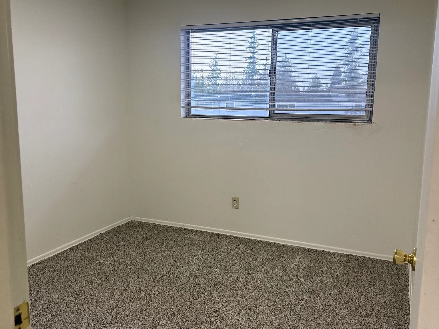 2 bed, 850 sqft, $1,725 — Photo 2