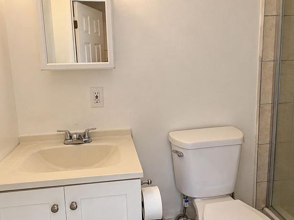 4th image of 2418 Frederick Ave