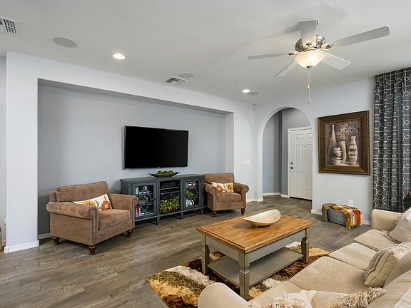 06_12549WViaDonaRdPeoria6_mls