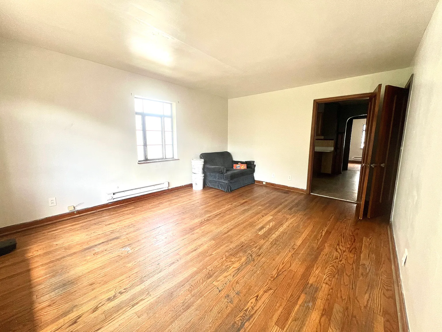 1 bed, 700 sqft, $900 — Photo 3