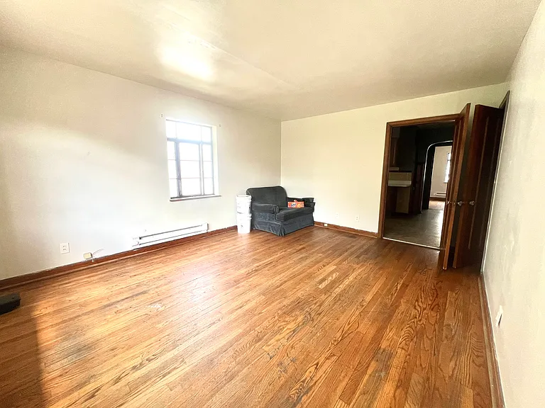 1118 Winfield Ave #3 — Photo 3