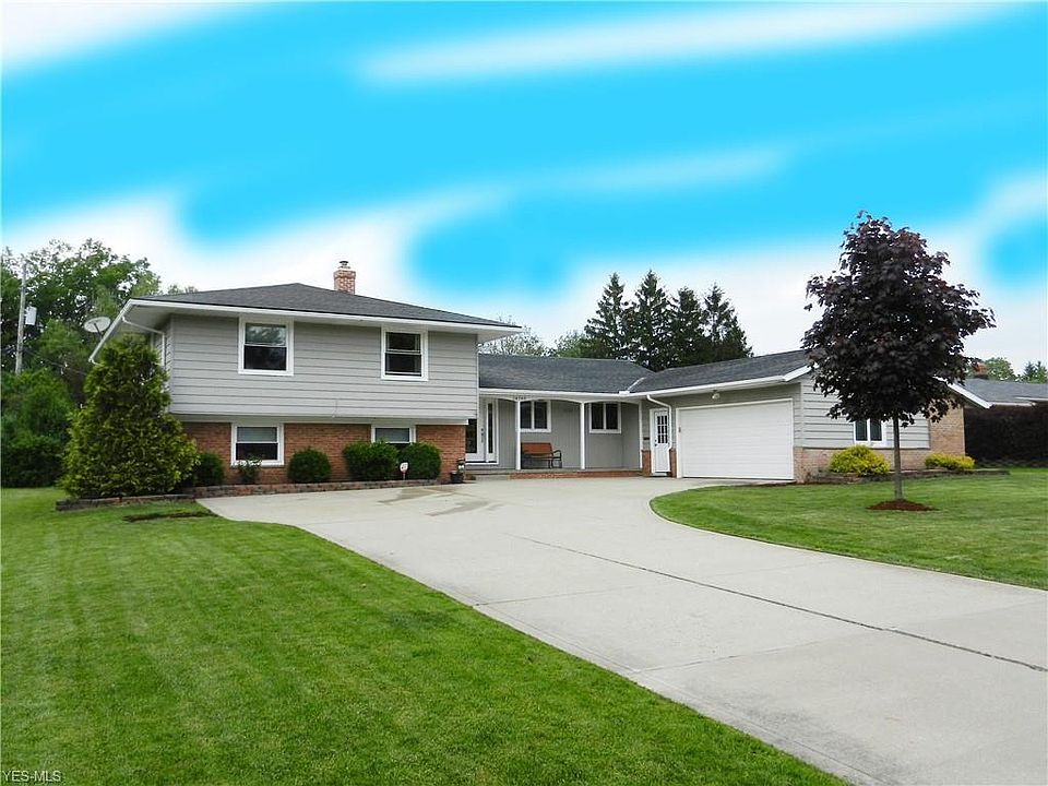 1st image of 24705 Hawthorne Dr