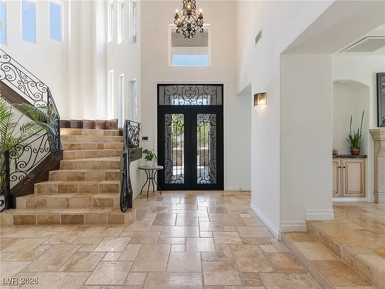 779 Clove Ct — Photo 3