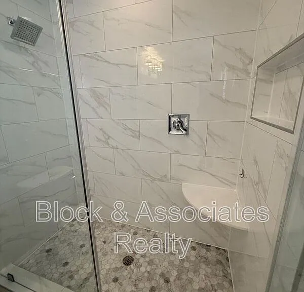 212 Sampson St — Photo 23