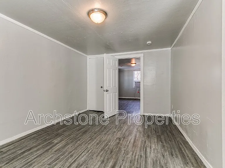 1233 N Grand Blvd — Photo 30