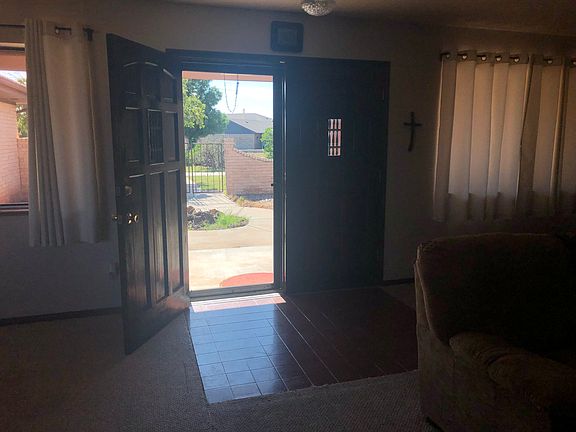 French door entry way