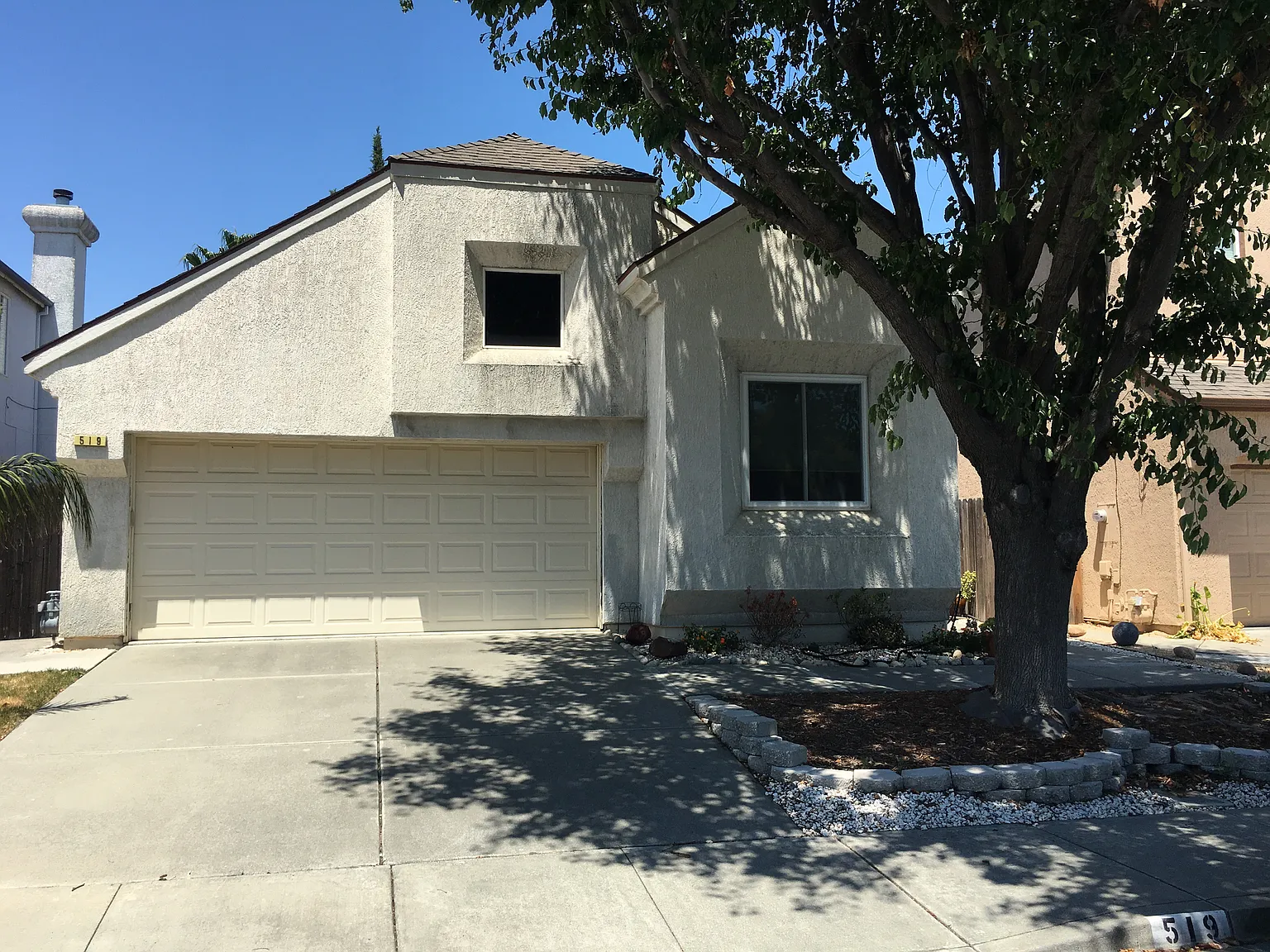 519 Chateau Way photo 1