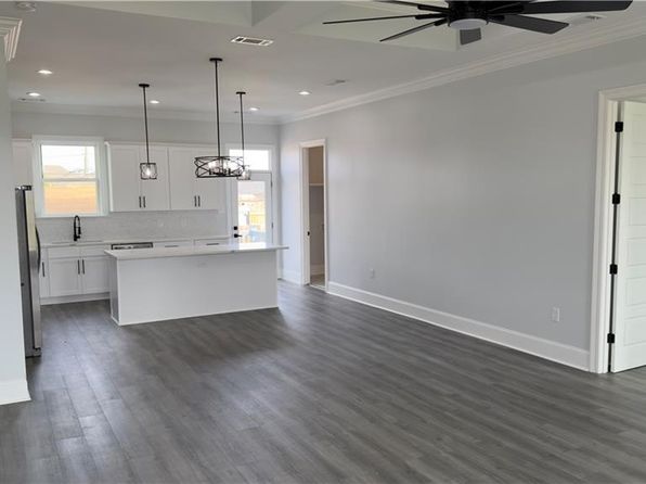 3905 Gallo Dr, Chalmette, LA 70043