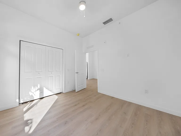 20 NE 19th Ave #205 — Photo 17