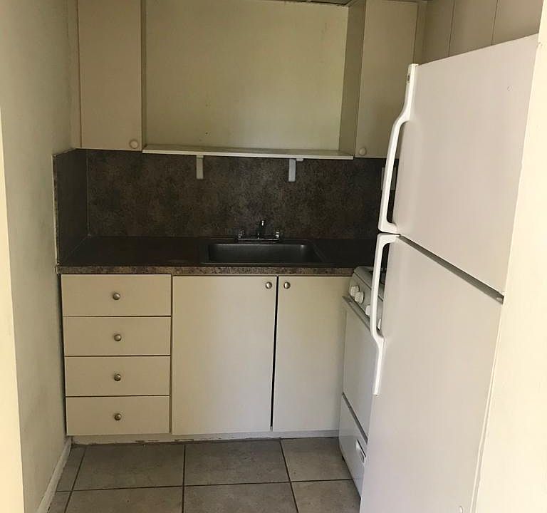 1st image of 2799 E 4th Ave APT 05