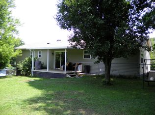 3949 Wrights Ferry Rd, Louisville, TN 37777