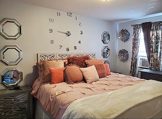 2nd image of 9222 Skidmore Ave #2