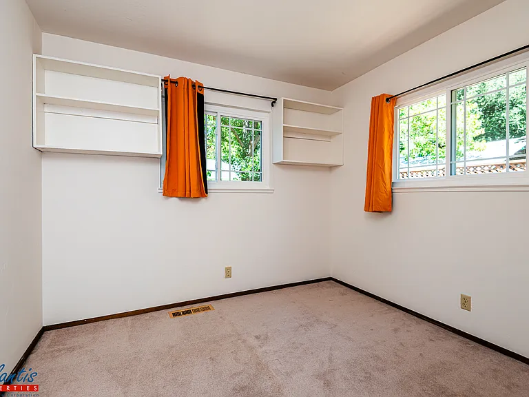 207 Harding Ave — Photo 14