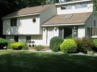 62 Seabreeze Dr, North Kingstown, RI 02852