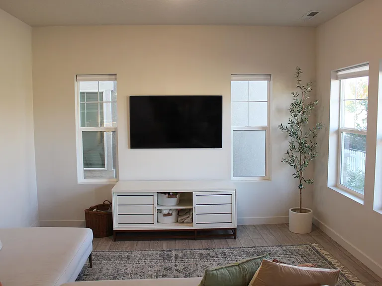 3643 W Drexler Dr — Photo 4
