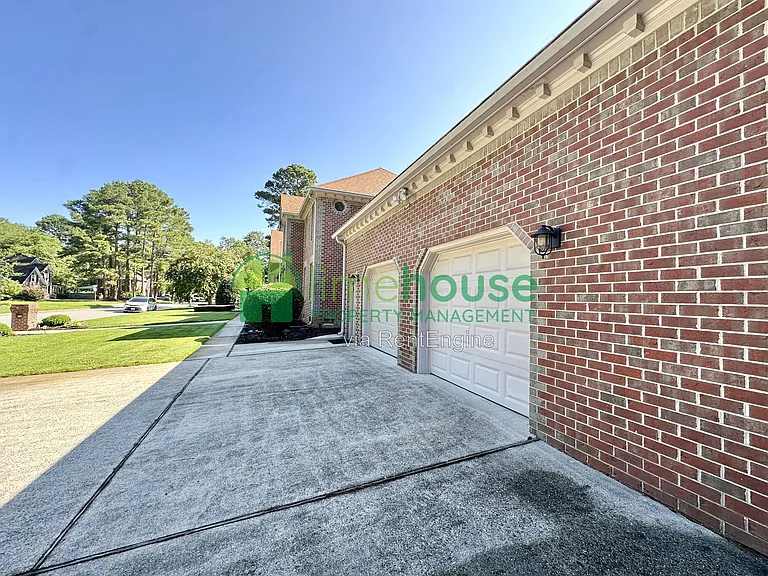 948 Forest Lakes Cir — Photo 34
