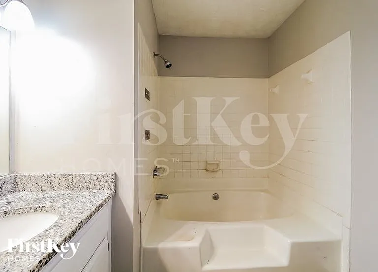 732 Harness Ct — Photo 11