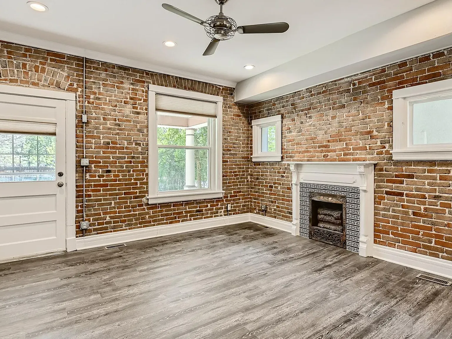 2 bed, 2.5 bath, 1965 sqft, $3,800 — Photo 3