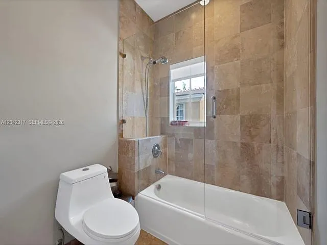 18345 NE 30th Pl — Photo 5