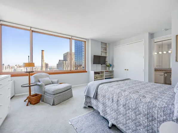 524 East 72nd Street image 9 of 20