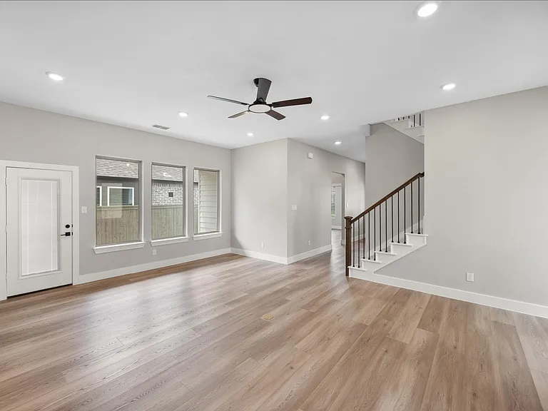 2341 Cobbler St — Photo 4