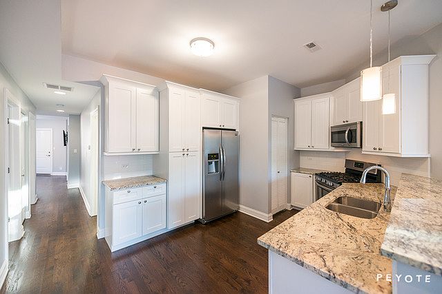 1st image of 4631 N Kenmore Ave APT 3