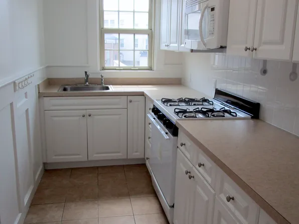 120 Kraft Ave, Bronxville, NY